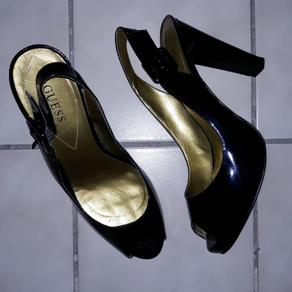 SUPER SALE!💥Guess Patent Leather Slingbacks!